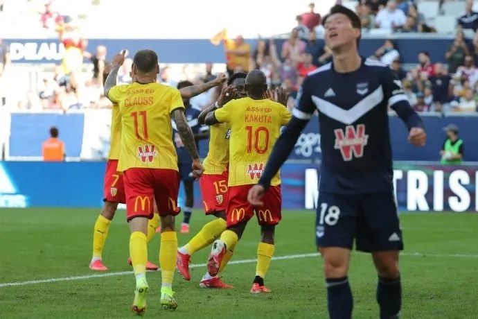  兰斯客场逼平第戎，后卫迪亚基特头球破门扳平比分